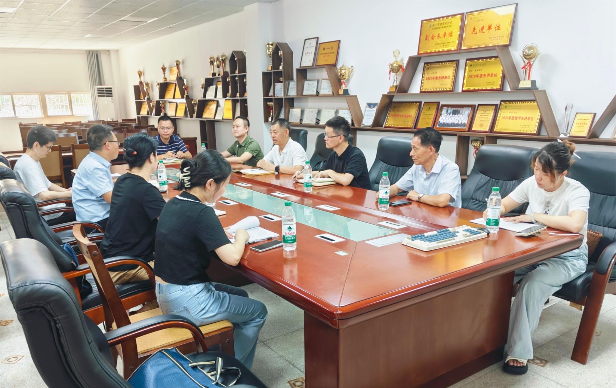交流会现场.jpg